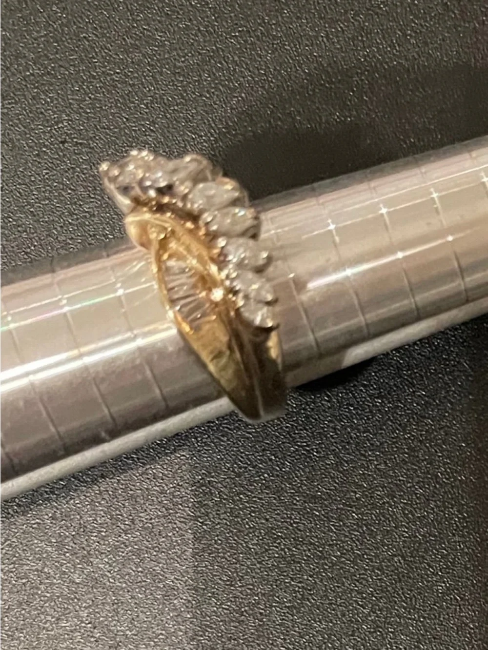 Ring Two-Tone Leaf Cluster Diamond ring